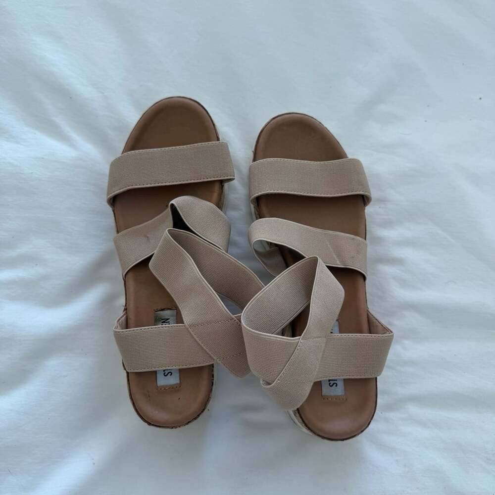 Steve Madden strap platform sandals